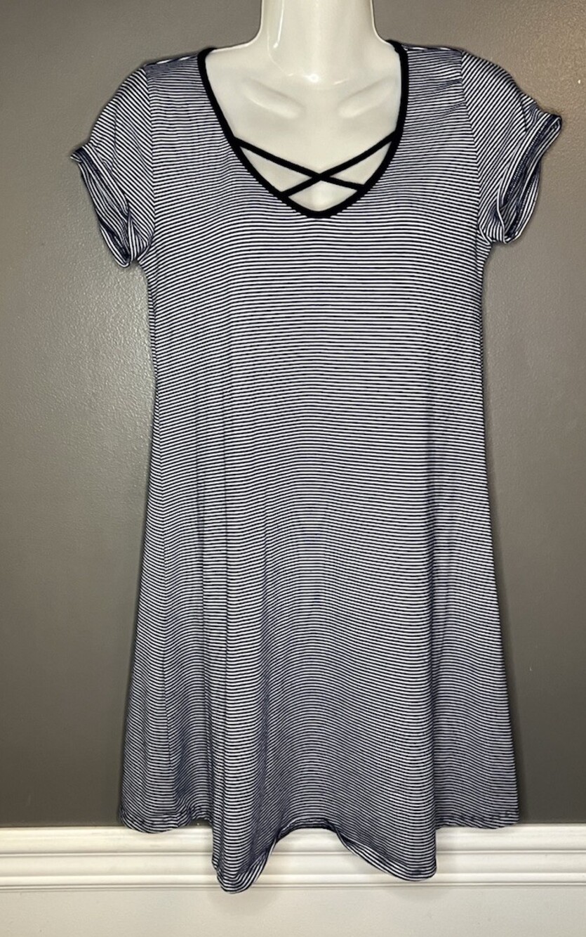 Rolla Costor Women's Size Medium Blue Striped Scoop Neck Tee Shirt Midi Dress